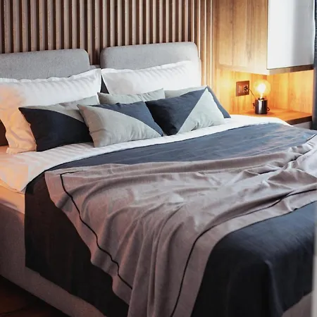 아파트 Lejletul *